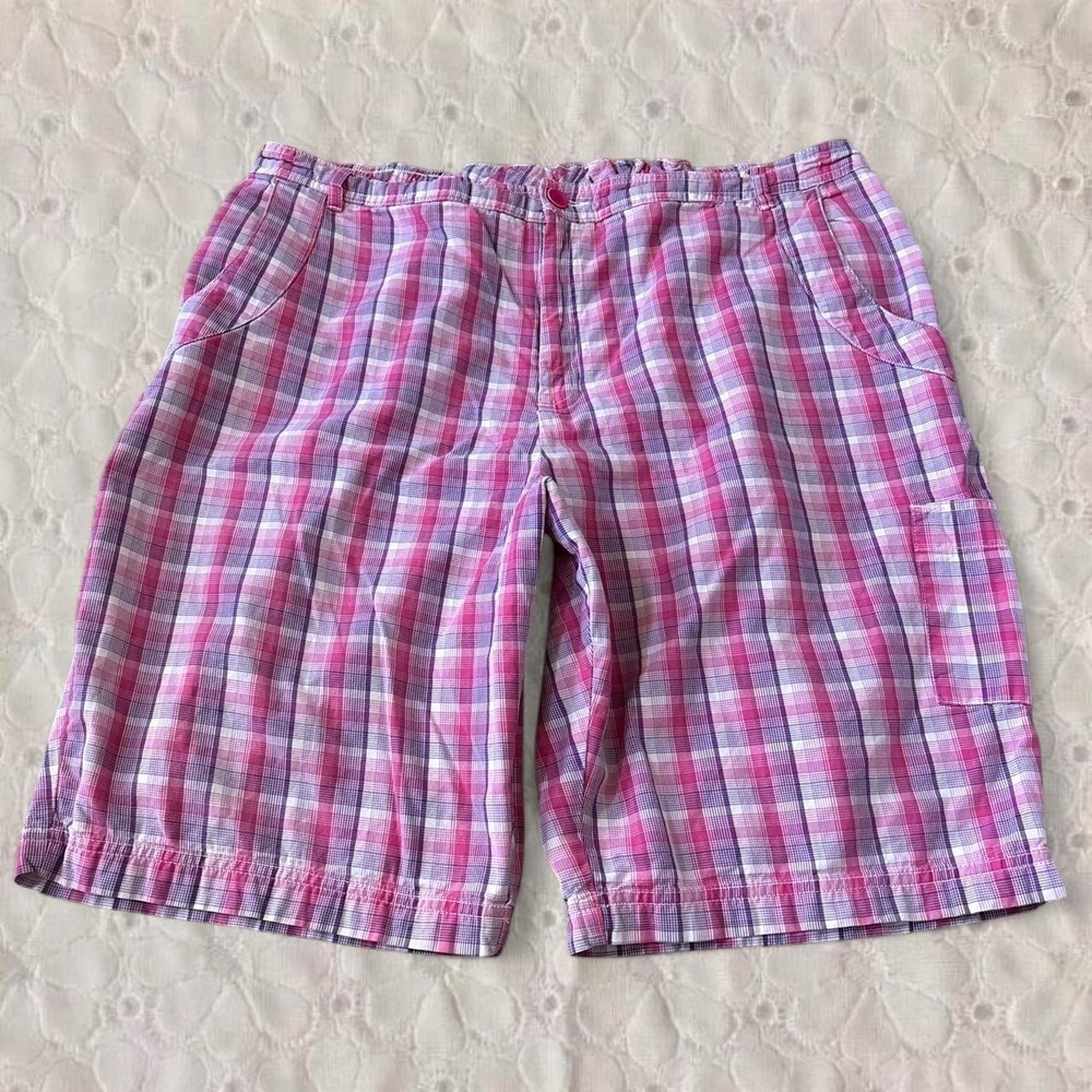 Pink, white, and purple plaid cargo shorts in XXL